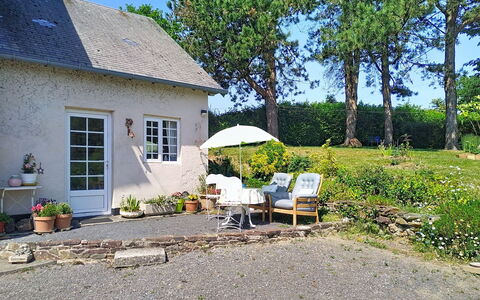 Coin Nature: Haus, Hütte, Strauch, Zuhause, Dach, Garten, Tür, Bauernhaus, Landscaping
