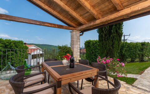 Habibi: Möbel, Balkon, Schatten, Garten, Gartenmöbel, Stuhl, Veranda, Garten, Landscaping, Hinterhof