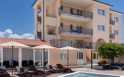 Rab Lopar 115: Wohnung, Freizeit, Schwimmbad, Balkon, Eigentumswohnung, Hotel, Resort, Gartenmöbel, Villa, Freizeitzentrum