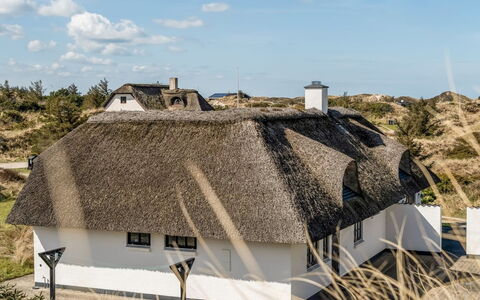 Dorit - 450M from the Sea: Blau, Hütte, Haus, Zuhause, Bauernhaus, Estate, Abstellgleis