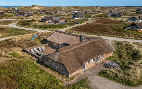 Riika - from the Sea: Holz, Dach, Die Architektur, Zuhause, Haus, Hütte, Abstellgleis, Hartholz, Steigung, Estate