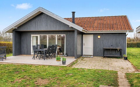 Jarik - 340M from the Sea: Haus, Dach, Hütte, Zuhause, Abstellgleis, Schuppen, Gartenbauten, Estate, Bauernhaus, Landscaping