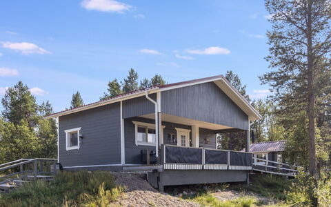 Sevettijärventie 8753: Holz, Hütte, Veranda, Grundstueck, Zuhause, Abstellgleis, Blockhaus, Estate, Hartholz, Lärche