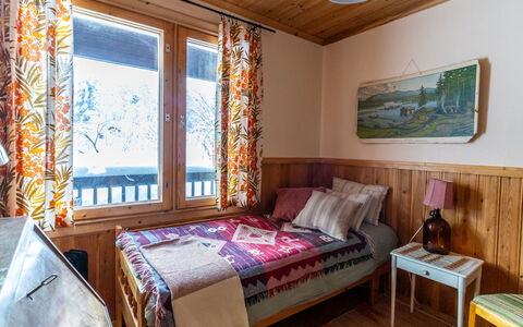 Ohola: Interior Design, Holz, Flooring, Möbel, Fussboden, Schlafzimmer, Zimmer, Decke, Bettdecke, Bett