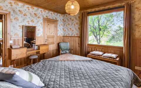 Ohola: Schlafzimmer, Möbel, Interior Design, Bett, Holz, Bettdecke, Bedding, Decke, Zimmer, Flooring