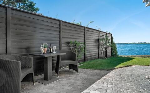Stilla - 150M from the Sea: 
