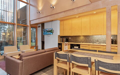 Villa Hanna: Möbel, Interior Design, Flooring, Holz, Fussboden, Couch, Decke, Wohnzimmer, Stuhl, Wohnung