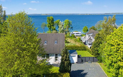 Hjort - 80M from the Sea: Meer, Küste, Ozean, Estate, Landscaping, Ufer, Tropen, Klang, Bucht, Hecke
