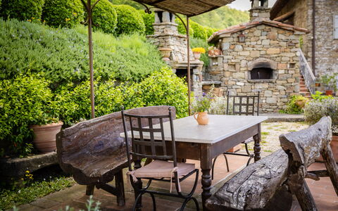 Casa Ivan: Möbel, Tabelle, Gartenmöbel, Stuhl, Tisch Im Freien, Flagstone, Blumentopf, Garten, Küche & Esszimmer Tisch