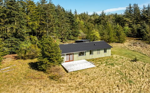 Fatlinda - 4Km from the Sea: Holz, Garten, Hinterhof, Grundstueck, Zuhause, Dach, Schatten, Deck, Hartholz, Garten