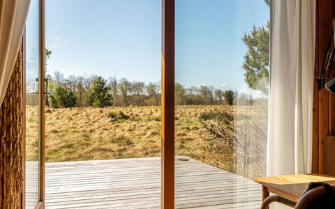 Fatlinda - 4Km from the Sea: Holz, Garten, Hinterhof, Grundstueck, Zuhause, Dach, Schatten, Deck, Hartholz, Garten