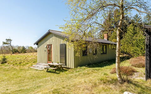 Fatlinda - 4Km from the Sea: Holz, Garten, Hinterhof, Grundstueck, Zuhause, Dach, Schatten, Deck, Hartholz, Garten