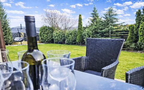Serenity: Garten, Ground, Kofferraum, Frühling, Rasen, Hinterhof, Schatten, Garten, Landscaping, Water Feature