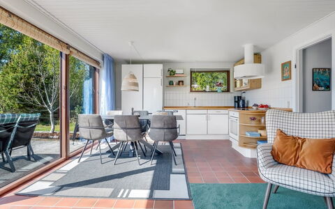 Tjerk - 900M from the Sea: Dach, Haus, Zuhause, Hütte, Tür, Abstellgleis, Deck, Veranda, Planke, Hartholz