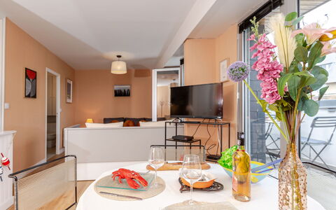 L'Edelweiss: Wohngebiet, Menschliche Siedlung, Wohnung, Eigentumswohnung, Schwimmbad, Resort, Gartenmöbel, Hotel, Ferienort, Urlaub