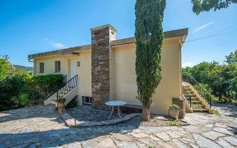 Les Bruyères: Wohngebiet, Menschliche Siedlung, Wohnung, Eigentumswohnung, Schwimmbad, Resort, Gartenmöbel, Hotel, Ferienort, Urlaub