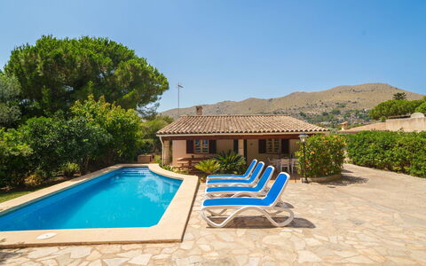 Ullastro Pollença: Schwimmbad, Resort, Gartenmöbel, Eco Hotel, Freizeit, Schatten, Estate, Hazienda, Villa, Flagstone