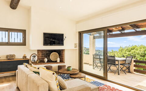 Mare Serena: Zuhause, Estate, Resort, Schwimmbad, Villa, Hotel, Balkon, Gartenmöbel, Strandresort, Ferienort