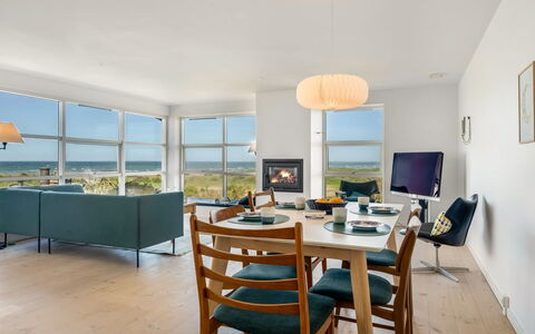 Grita - 100M to the Fjord: Dach, Haus, Wohngebiet, Zuhause, Estate, Hütte, Design