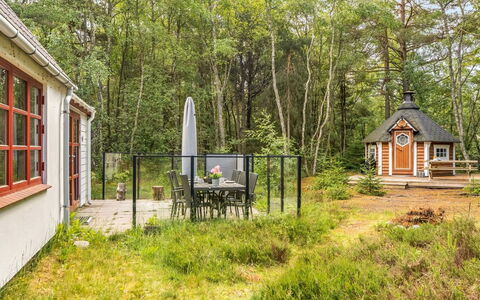 Jooseppi - 4.8Km from the Sea: Strauch, Hütte, Gartenbauten, Frühling, Garten, Wald, Schuppen, Blockhaus, Garten, Hinterhof