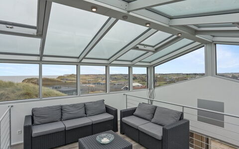Eicke - 20M from the Sea: Decke, Schatten, Daylighting, Glas, Stuhl, Strahl, Balkon, Design, Outdoor Struktur
