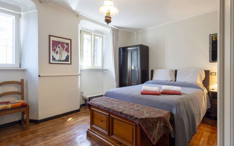 La Quiete: Schlafzimmer, Bett, Möbel, Interior Design, Bettdecke, Bedding, Fussboden, Flooring, Zimmer, Bettrahmen