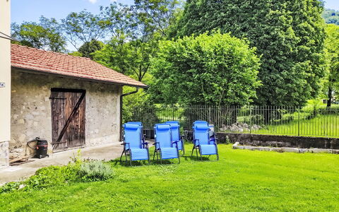 Cascina Rossa: Blau, Wasser, Gewässer, Küsten Und Ozeanische Forms, Küste, Meer, Gartenmöbel, Sommer, Ozean, Strand