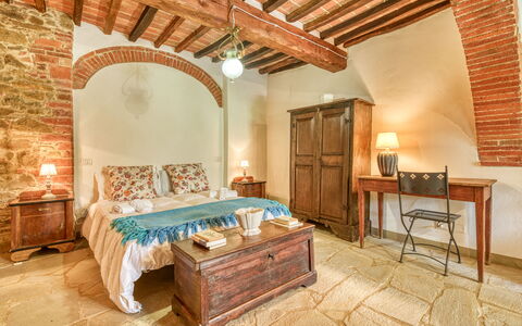Villa the Horses: Möbel, Interior Design, Wand, Holz, Decke, Flooring, Schlafzimmer, Zimmer, Fussboden, Bett