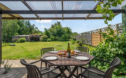 Arendine - 250M from the Sea: Möbel, Gartenmöbel, Stuhl, Tabelle, Tisch Im Freien, Garten, Küche & Esszimmer Tisch, Schatten, Grundstueck