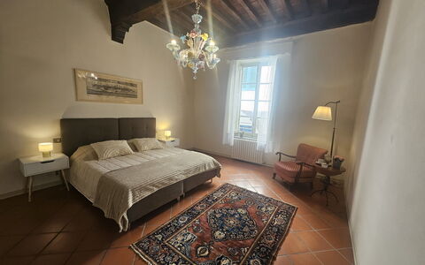 Alla Torre: Fussboden, Flooring, Wand, Interior Design, Holz, Möbel, Schlafzimmer, Decke, Bett, Zimmer