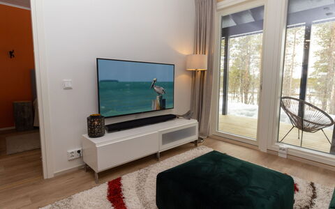 Lomapesä: Möbel, Interior Design, Flooring, Holz, Fernsehen, Fussboden, Fernsehgerät, Zuhause, Wohnzimmer