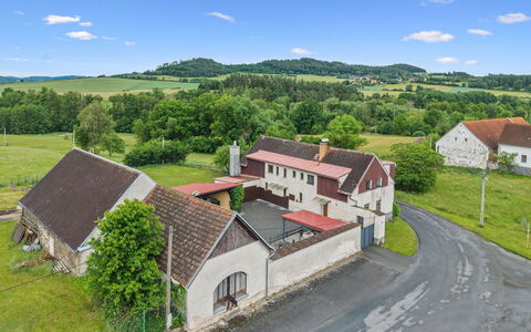 Happy Home: Gras, Haus, Dach, Ländliches Gebiet, Zuhause, Einfach, Wohngebiet, Landschaft, Hütte