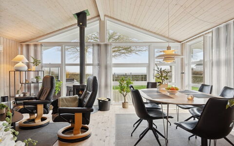 Therkil - 50M from the Sea: Möbel, Interior Design, Holz, Decke, Flooring, Wohnzimmer, Light Fixture, Beleuchtung, Stuhl, Fussboden
