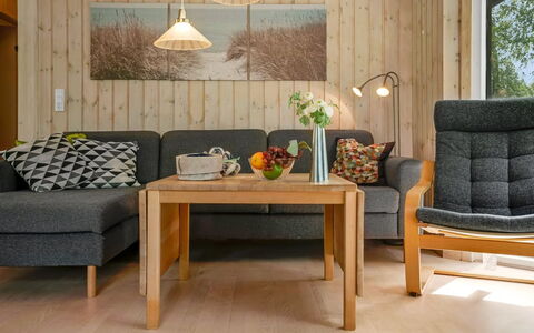 Uma - from the Sea: Möbel, Flooring, Interior Design, Fussboden, Holz, Holzboden, Tabelle, Wohnzimmer, Zimmer, Stuhl