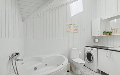 Troen - 400M from the Sea