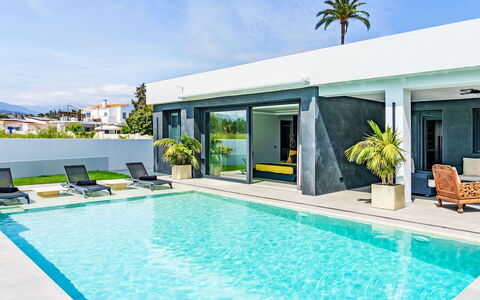 Villa Tzuki: Wohnung, Eigentumswohnung, Mischnutzung, Hotel, Resort, Ferienort, Boutique Hotel