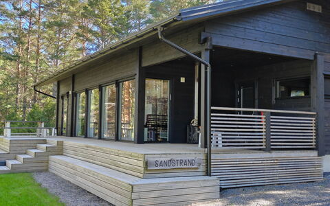 Sandstrand: Holz, Veranda, Abstellgleis, Zuhause, Tür, Hütte, Deck, Hartholz, Schatten, Gartenbauten