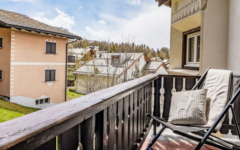 Chesa Minchületta: Zuhause, Wohnung, Balkon, Hartholz, Daylighting, Hotel, Villa