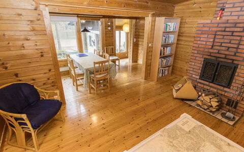 Villa Jumalvik: Holz, Flooring, Fussboden, Interior Design, Decke, Holzboden, Zimmer, Möbel, Hartholz, Holzbeize