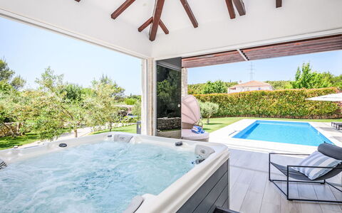 Stella: Schwimmbad, Freizeit, Resort, Eco Hotel, Armatur, Gartenmöbel, Zimmerpflanze, Hotel, Schatten