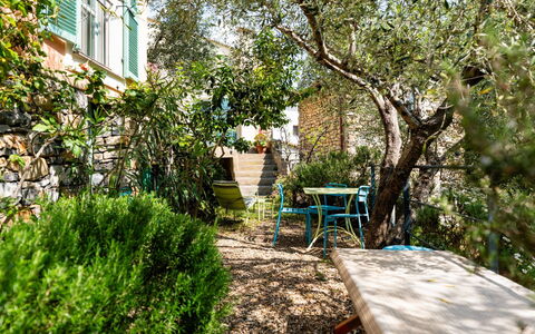 San Bartolomeo al Mare 650: Blatt, Strauch, Garten, Frühling, Gartenmöbel, Stuhl, Hinterhof, Schatten, Garten, Landscaping