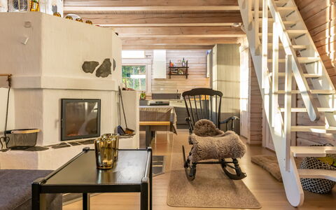 Villa Karmu: Möbel, Flooring, Interior Design, Holz, Fussboden, Holzboden, Decke, Zimmer, Wohnzimmer, Zuhause