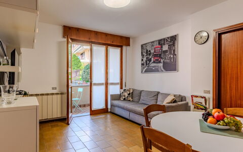 Casa Elena: Interior Design, Wohnung, Flooring, Fussboden, Zimmer, Decke, Holzbeize, Hartholz, Stuhl, Wohnzimmer