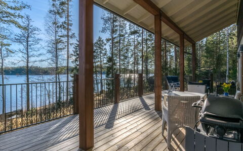 Tuulentupa: Holz, Veranda, Hartholz, Deck, Eco Hotel, Planke, Schatten, Holzbeize, Glas, Holzboden