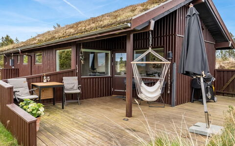 Thorgny - 1Km from the Sea: Holz, Haus, Hütte, Zuhause, Die Architektur, Veranda, Hartholz, Dach, Tür, Planke