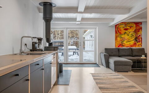 Chrissie - 3Km from the Sea: Flooring, Interior Design, Fussboden, Küche, Möbel, Holz, Countertop, Decke, Holzboden, Küchengerät