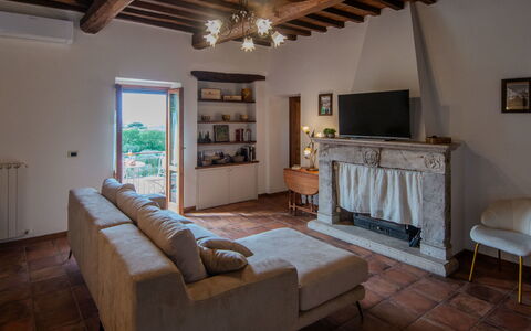 Casa dei Nonni: Möbel, Wand, Flooring, Holz, Interior Design, Fussboden, Zuhause, Zimmer, Wohnzimmer, Beleuchtung