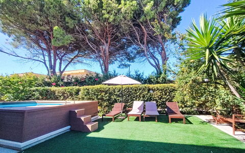 Last Sun Roccella: Strauch, Garten, Landscaping, Rasen, Schatten, Hinterhof, Freizeit, Garten, Eco Hotel, Kunstrasen