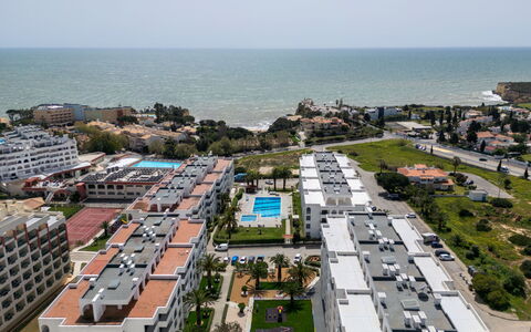 Be My Guest: Resort, Wohnung, Meer, Eigentumswohnung, Küste, Schwimmbad, Hotel, Ferienort, Strandresort, Luftaufnahmen