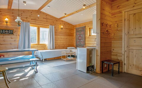 Villa Kuusiranta: Möbel, Interior Design, Flooring, Fussboden, Tabelle, Decke, Küche & Esszimmer Tisch, Beleuchtung, Stuhl, Zuhause